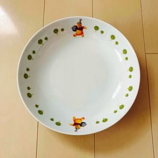 ディズニー(Disney)のセブンイレブンオリジナルディズニーくまのプーさんパスタ皿　非売品(食器)