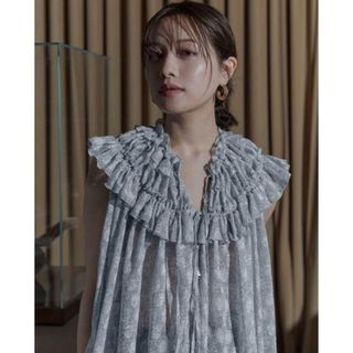 アニュアンス(ánuans)のlaubeblanc Paisley Cut jacquard Blouse(シャツ/ブラウス(半袖/袖なし))