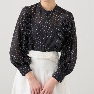 アナイ(ANAYI)の24SS☆新品未使用ANAYIアナイ☆ドットプリントフリルブラウス(シャツ/ブラウス(長袖/七分))