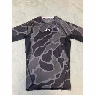 アンダーアーマー(UNDER ARMOUR)のアンダーアーマー ヒートギア　コンプレショッンシャツ　迷彩②(Tシャツ/カットソー(半袖/袖なし))