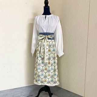 474 レトロ　エプロン　腰巻き　刺繍　アンティーク　ヴィンテージ　フェミニン(その他)