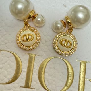 Dior - DIOR ディオール　パールピアス　お花