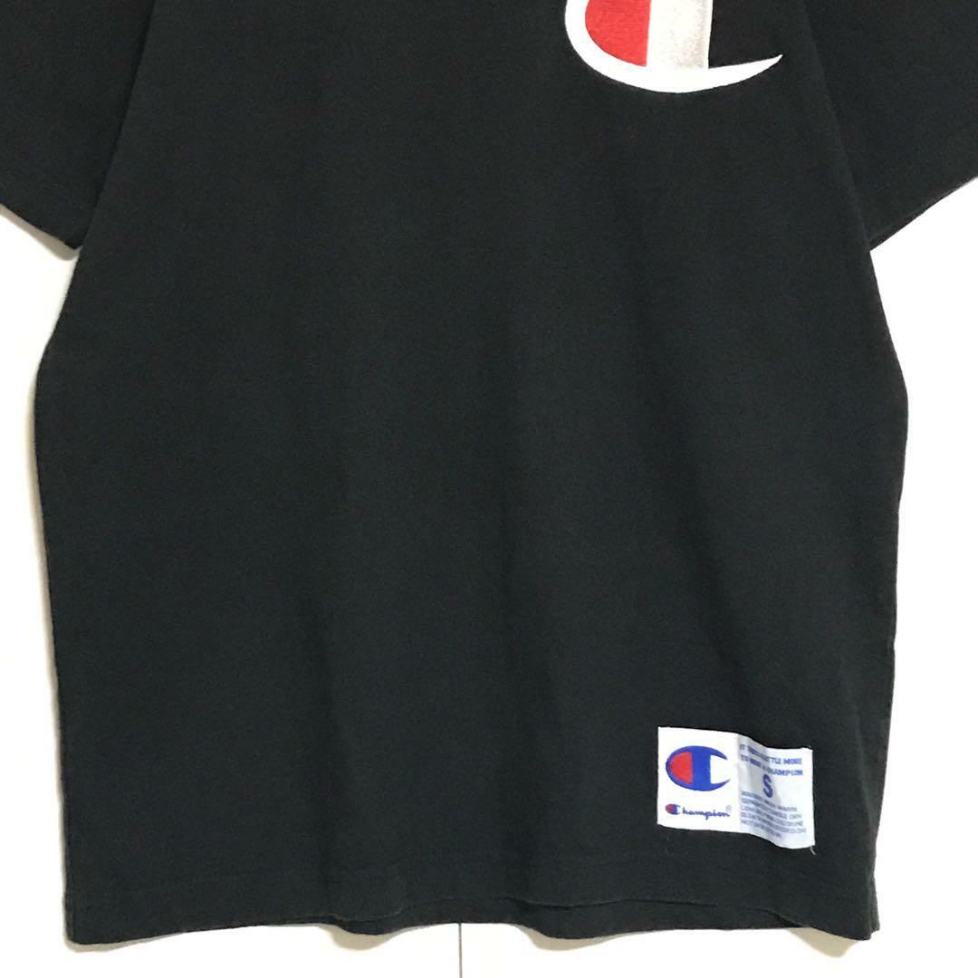 【人気定番】チャンピオン　ビッグロゴ入りTシャツ　ブラック　S  A1130 メンズのトップス(Tシャツ/カットソー(半袖/袖なし))の商品写真