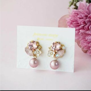 残り1点》パウダーローズパール♡flower bijouピアス(ピアス)