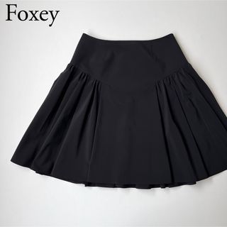 フォクシーニューヨーク(FOXEY NEW YORK)の美品　FOXEY NEWYORK フォクシー　フレアスカート　タックプリーツ(ひざ丈スカート)