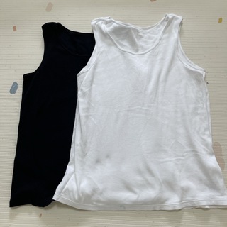 ユニクロ(UNIQLO)のランニングシャツ　150 綿100 ４枚セット(下着)