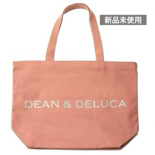 ディーンアンドデルーカ(DEAN & DELUCA)のDEAN＆DELUCAトートバッグ　コーラルピンク　ロゴシルバーラメ　Ｌサイズ(トートバッグ)