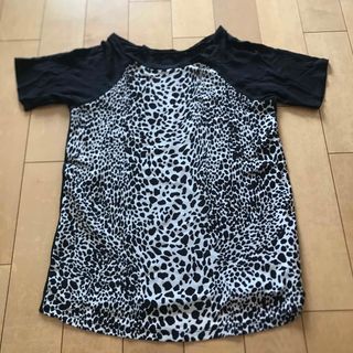 ザラ(ZARA)の【ZARA】ザラ　Tシャツ　トップス　半袖　ヒョウ柄　黒　ブラック(Tシャツ(半袖/袖なし))