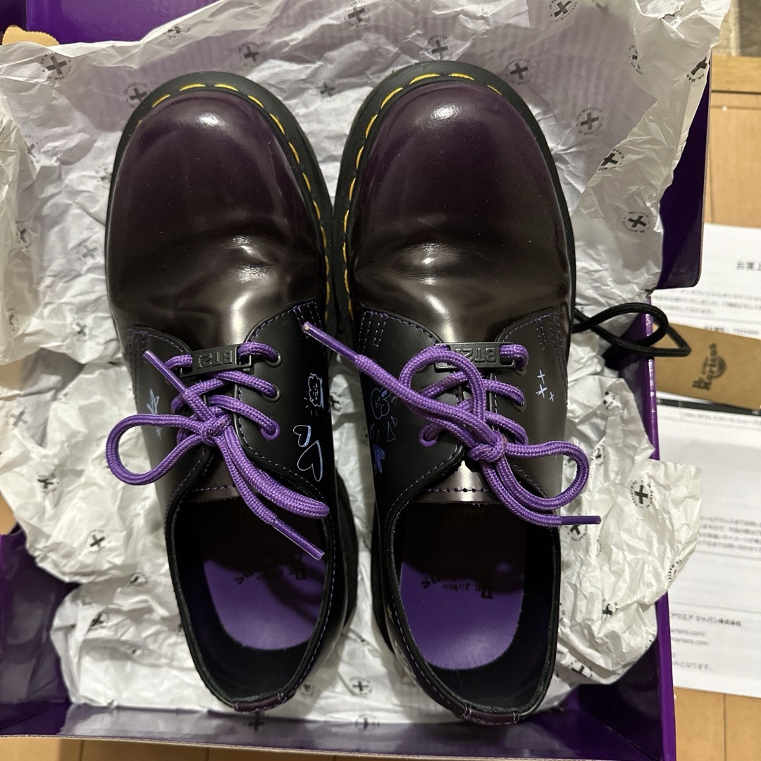 Dr.Martens(ドクターマーチン)のドクターマーチン　BT21コラボ　限定　ローファー レディースの靴/シューズ(ローファー/革靴)の商品写真