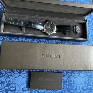 Gucci - スイス製GUCCI手巻き式腕時計5600M黒色良品税込237,300円