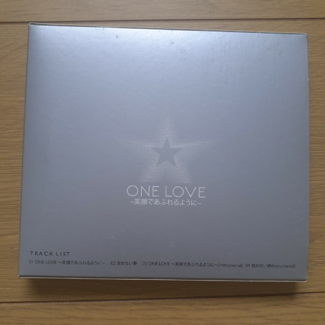 ONE　LOVE〜笑顔であふれるように〜（初回盤） エンタメ/ホビーのCD(ポップス/ロック(邦楽))の商品写真