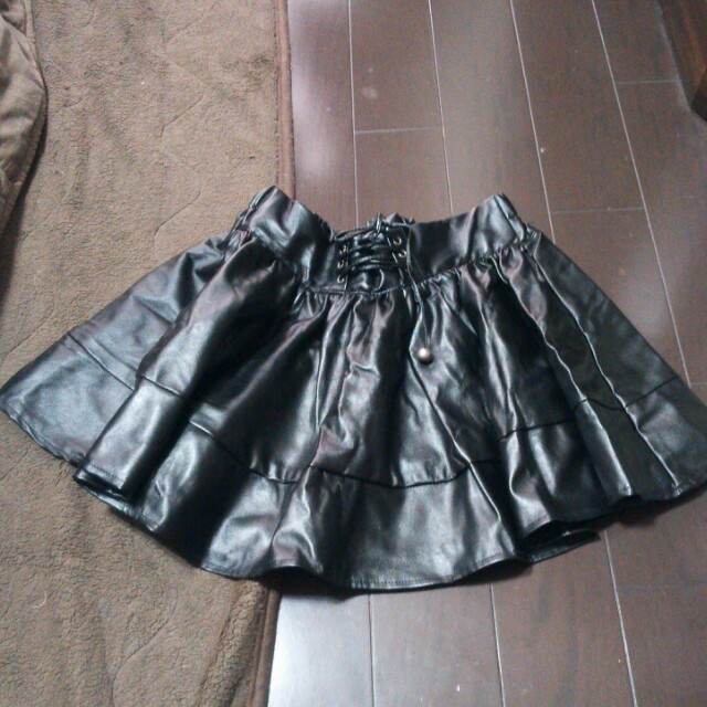 編み上げレザースカート レディースのスカート(ミニスカート)の商品写真