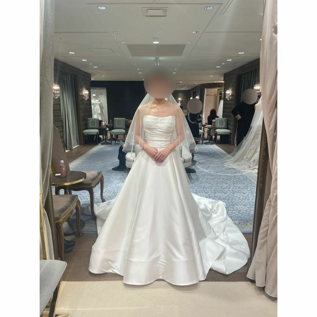ウェディングドレス 光沢サテン ベアトップ ロングトレーン 結婚式/披露宴