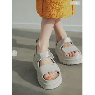 アグ(UGG)の【UGG for emmi】W GOLDENGLOW 24cm 完売品(サンダル)