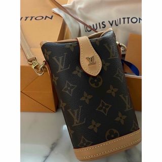 ルイヴィトン(LOUIS VUITTON)のルイヴィトン　フォールド･ミー ポーチ(ショルダーバッグ)