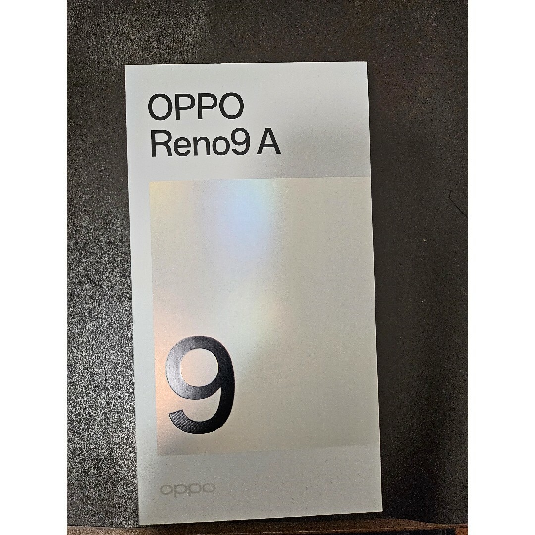 OPPO(オッポ)のOPPO Reno9 Aムーンホワイト スマホ/家電/カメラのスマートフォン/携帯電話(スマートフォン本体)の商品写真