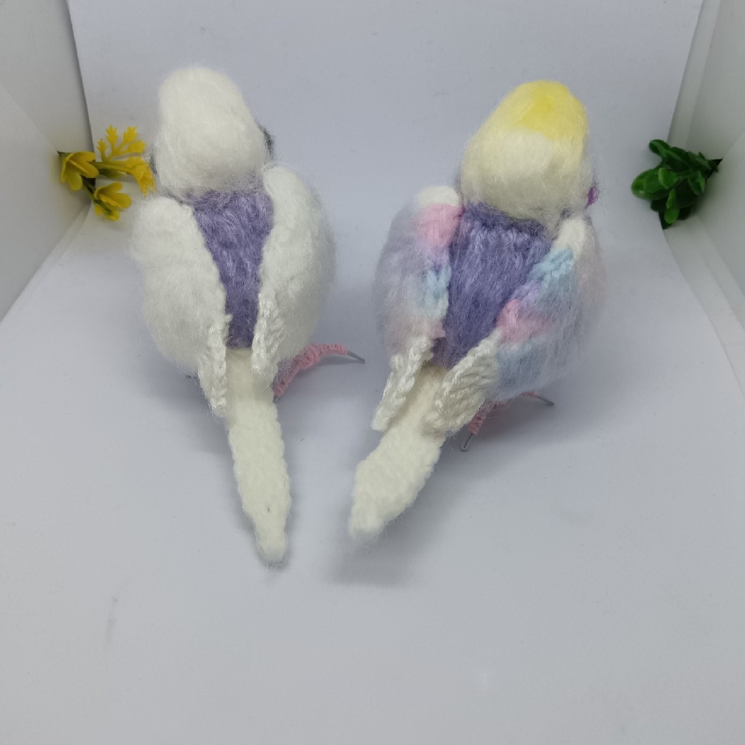 編みぐるみ　セキセイインコ　2羽 ハンドメイドのぬいぐるみ/人形(あみぐるみ)の商品写真