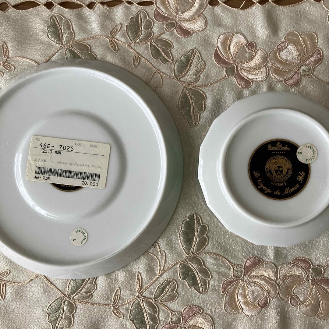 ヴェルサーチ VERSACE カップ&ソーサー 美品 ヴェルサーチ VERSACE カップ&ソーサー 美品
