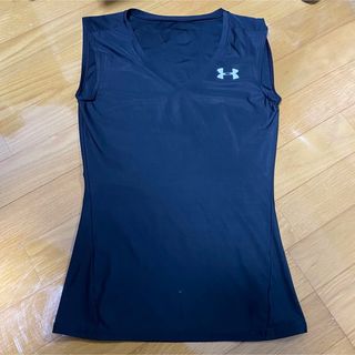 アンダーアーマー(UNDER ARMOUR)の【アンダーアーマー】ヒートギア　size:M ブラック　ノースリーブ　サッカー(Tシャツ/カットソー(半袖/袖なし))