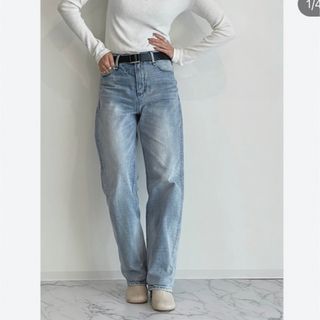 VERSEAU BLEACH STRAIGHT DENIM PANTS タグ付き(デニム/ジーンズ)