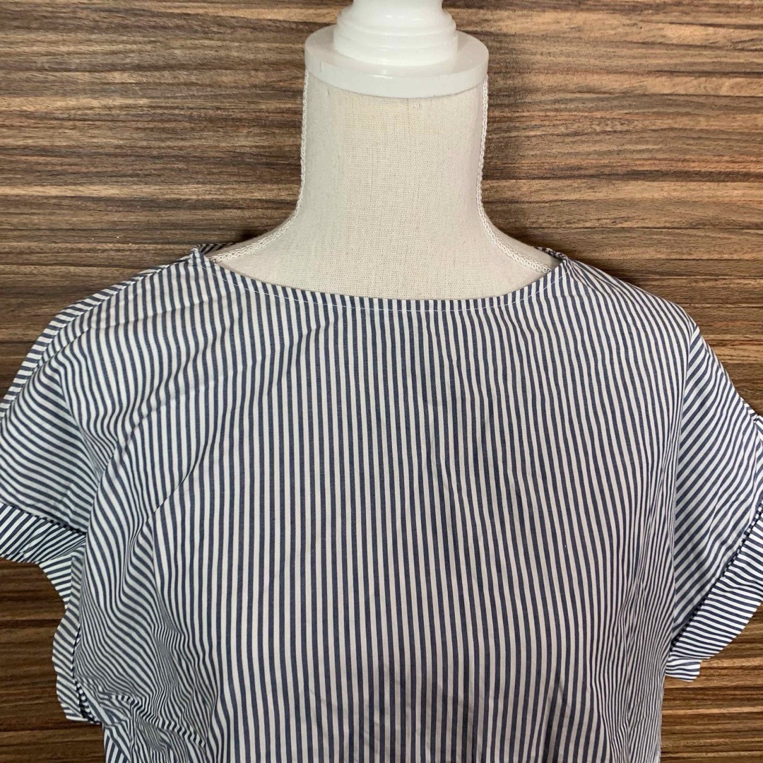 クロッシー シャツ ブラウス XLサイズ 半袖 ストライプ 白 紺色 レディースのトップス(シャツ/ブラウス(半袖/袖なし))の商品写真