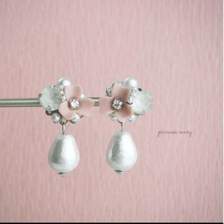 残り①ピアスのみ❤️シルバー》雫コットンパール♡﻿ドイツ製お花 bijouピアス(ピアス)