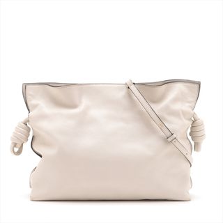 ロエベ(LOEWE)のロエベ フラメンコクラッチ レザー  ホワイト レディース ショルダーバッ(ショルダーバッグ)