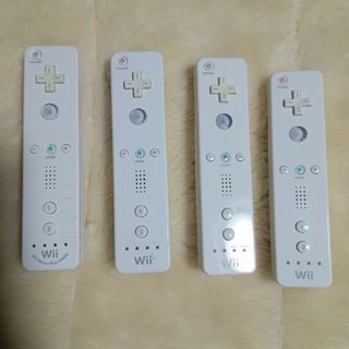 ウィー(Wii)のwiiリモコン　4個セット(その他)