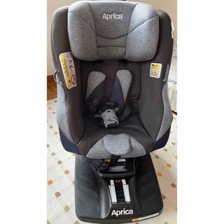 Aprica くるりラプラス360°セーフティ　チャイルドシート