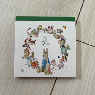 ピーターラビット(PETER RABBIT（TM）)の新品　ピーターラビット　スクエアメモ　メモ帳(ノート/メモ帳/ふせん)