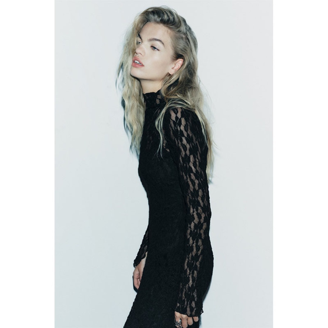 ZARA - 【〜4/18まで出品】ZARA レースミディワンピースの通販