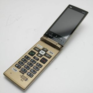 キョウセラ(京セラ)の超美品 KYF38 かんたんケータイ シャンパンゴールド  M888(携帯電話本体)