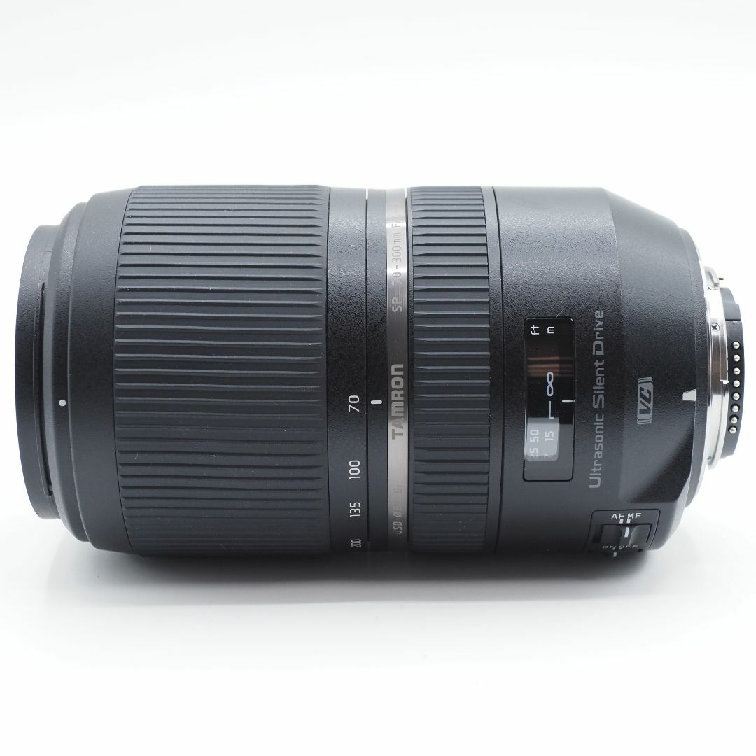 ★新品級・フード付き★ TAMRON タムロン SP 70-300mm  スマホ/家電/カメラのカメラ(レンズ(ズーム))の商品写真