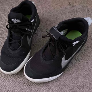 ナイキ(NIKE)のキッズ　NIKE バッシュ　23センチ(スニーカー)