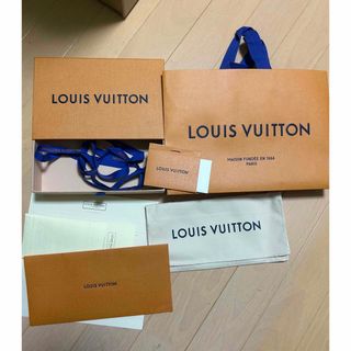 ルイヴィトン(LOUIS VUITTON)のLOUIS VUITTON LV ギフトバック　ケース　メッセージカード　リボン(財布)