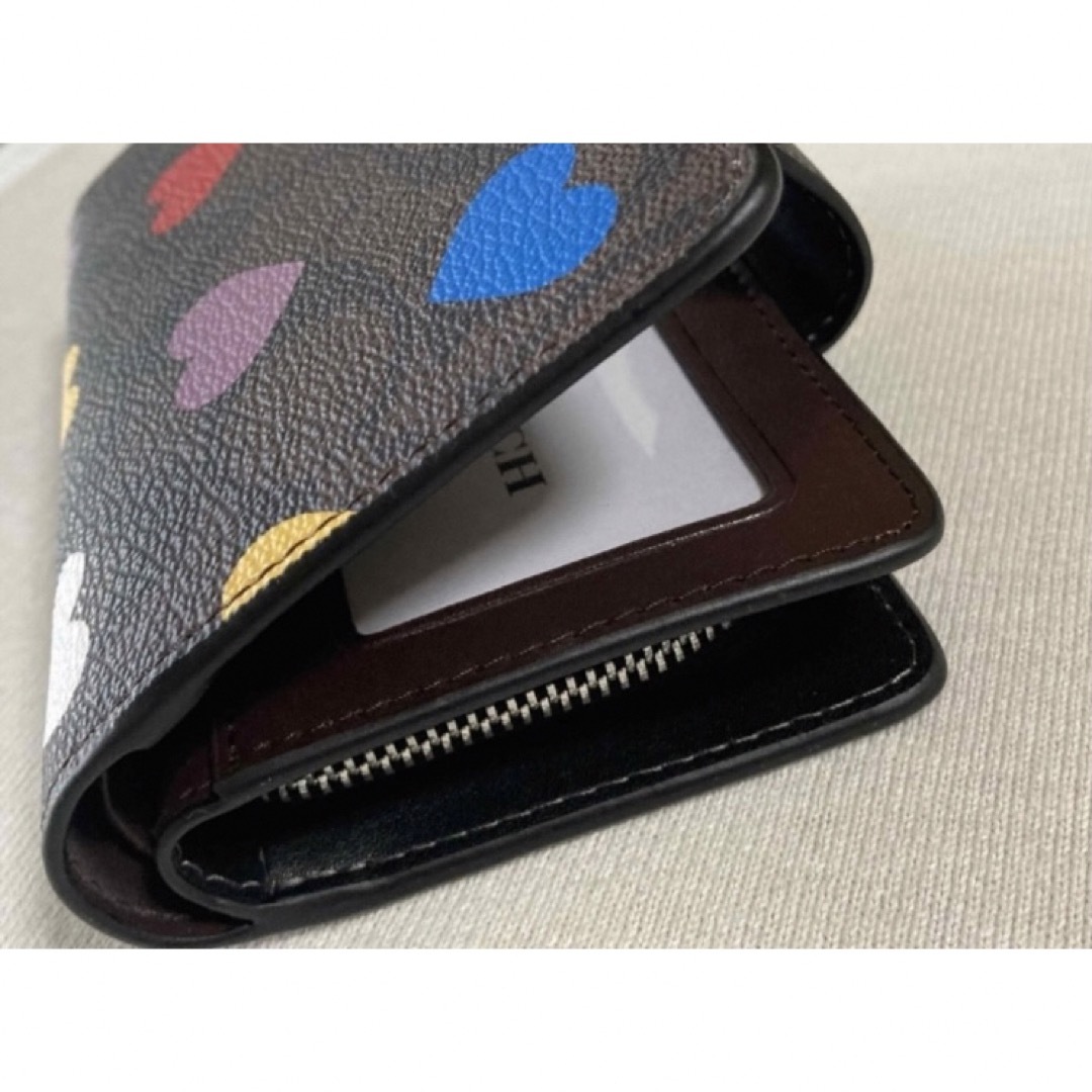 COACH(コーチ)の新品　COACH コーチ　二つ折り財布　シグネチャー　ハート レディースのファッション小物(財布)の商品写真