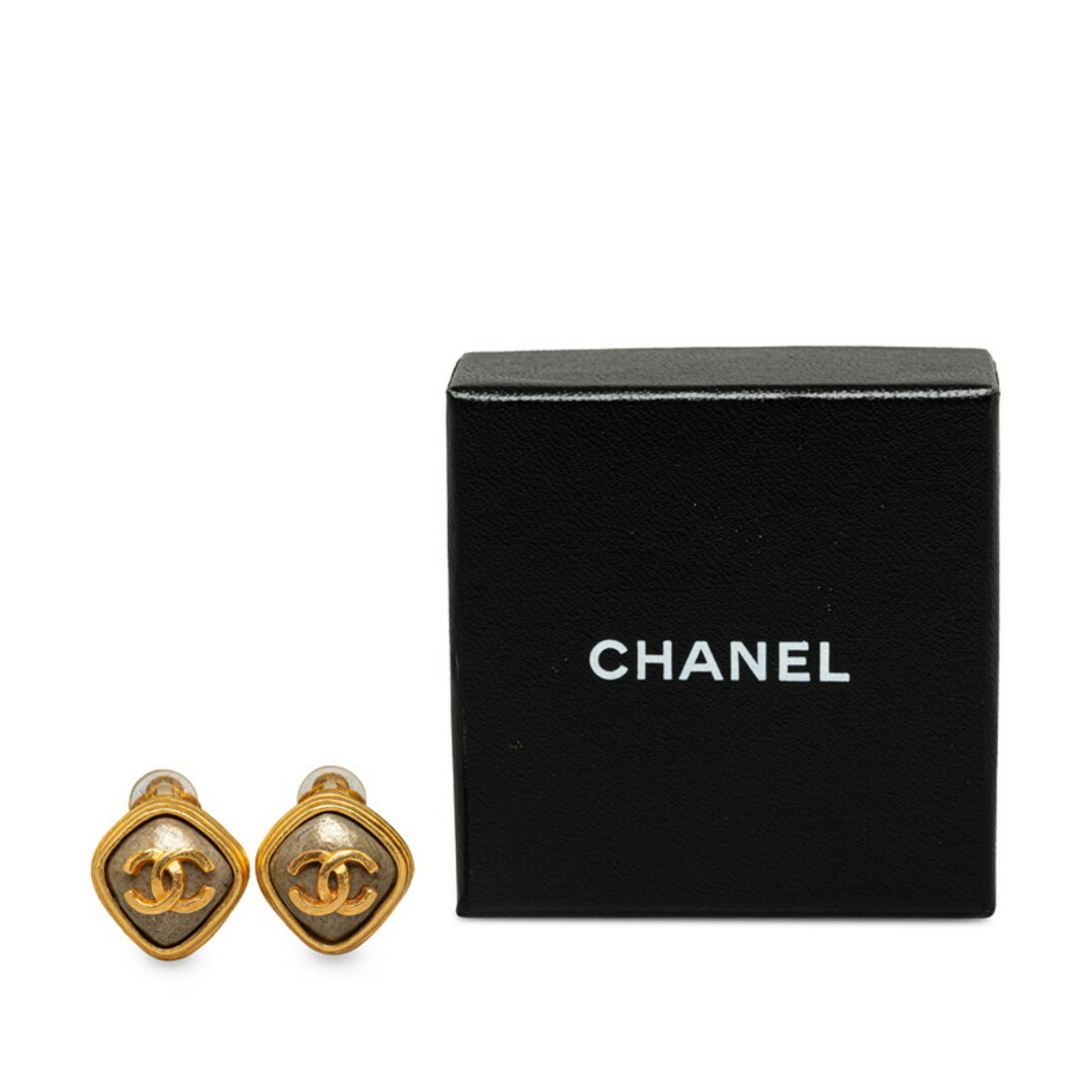 CHANEL(シャネル)のシャネル ココマーク ストーン イヤリング メッキ レディース CHANEL 【222-48895】 レディースのアクセサリー(イヤリング)の商品写真