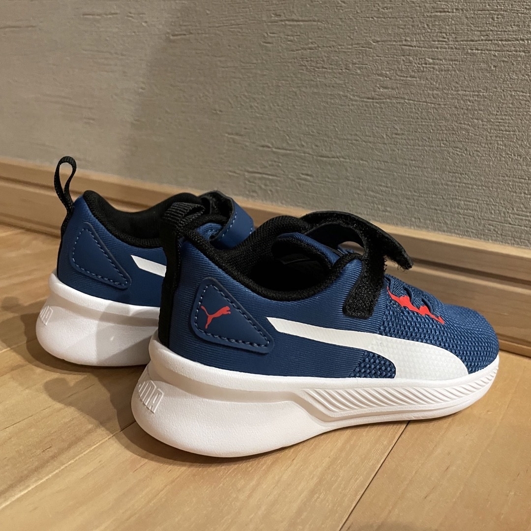 PUMA キッズシューズ キッズ/ベビー/マタニティのキッズ靴/シューズ(15cm~)(スニーカー)の商品写真