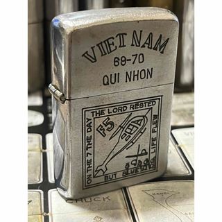 ジッポー(ZIPPO)の【ベトナムZIPPO】本物 1969年製ベトナムジッポー「戦闘ヘリ」QUI NH(タバコグッズ)