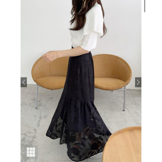 グレイル(GRL)の花柄シアーサイドギャザースカート[js36] ブラック Sサイズ(ロングスカート)