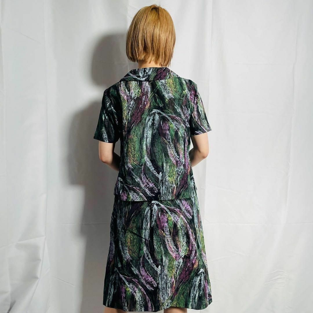 VINTAGE(ヴィンテージ)のヴィンテージ セットアップ 半袖シャツ スカート 総柄 黒 個性的 昭和レトロ レディースのワンピース(その他)の商品写真