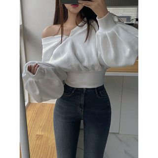 シーイン(SHEIN)のshein シーイン　Dazy ロングスリーブクロップトップ　トレーナー(トレーナー/スウェット)