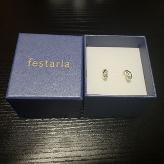 フェスタリアビジュソフィア(festaria bijou SOPHIA)のfestaria 誕生石 5月 エメラルド K10WG ピアス(ピアス)