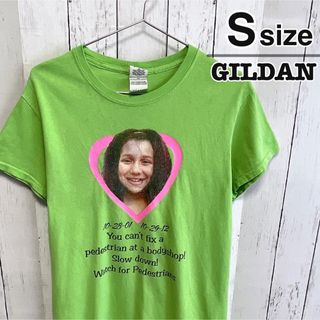 GILDAN - USA古着　GILDAN　Tシャツ　S　ライトグリーン　黄緑　プリント　フォト