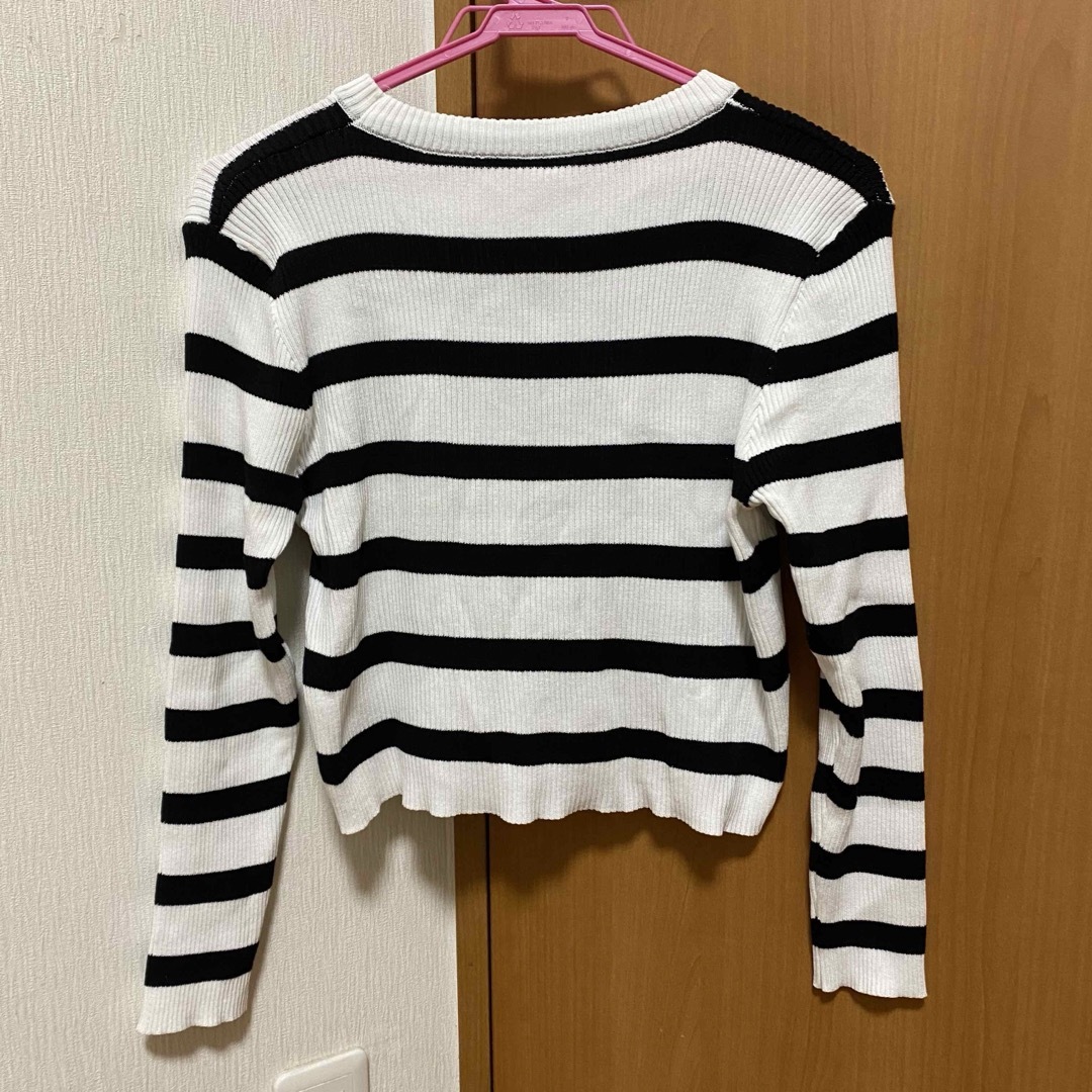 SHEIN ハートカットアウト クロップシャツ レディースのトップス(ニット/セーター)の商品写真