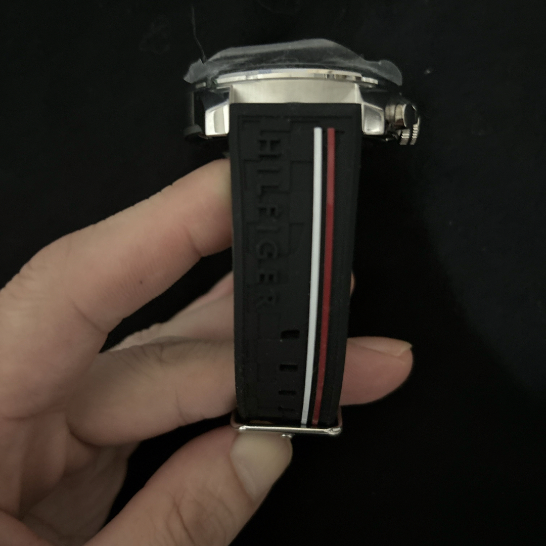 TOMMY HILFIGER メンズの時計(腕時計(デジタル))の商品写真