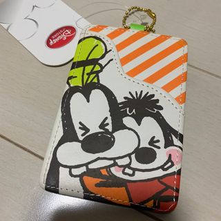 ディズニー(Disney)の新品　ディズニー　パスケース(キャラクターグッズ)