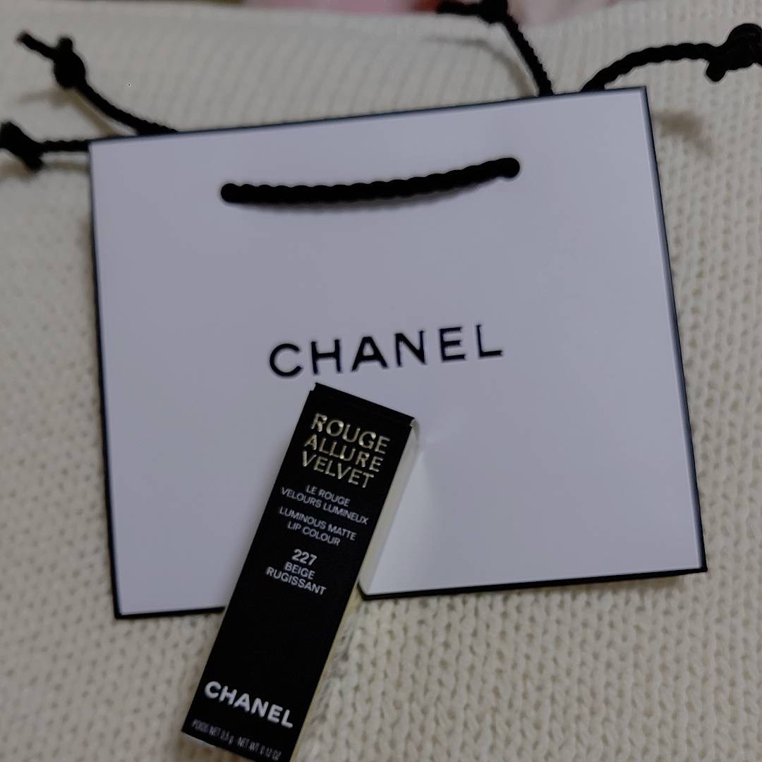 CHANEL(シャネル)のシャネル ルージュアリュールヴェルヴェット ルリオンドゥシャネル 227 限定 コスメ/美容のベースメイク/化粧品(口紅)の商品写真