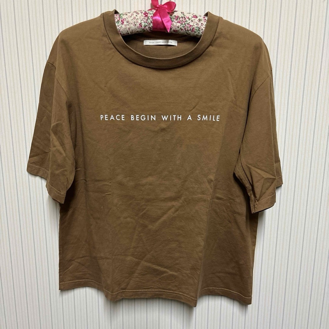 LUCA/LADY LUCK LUCA(ルカレディラックルカ)のレディラックルカ プリント ロゴ 汗染み防止加工 半袖 Tシャツ レディースのトップス(Tシャツ(半袖/袖なし))の商品写真