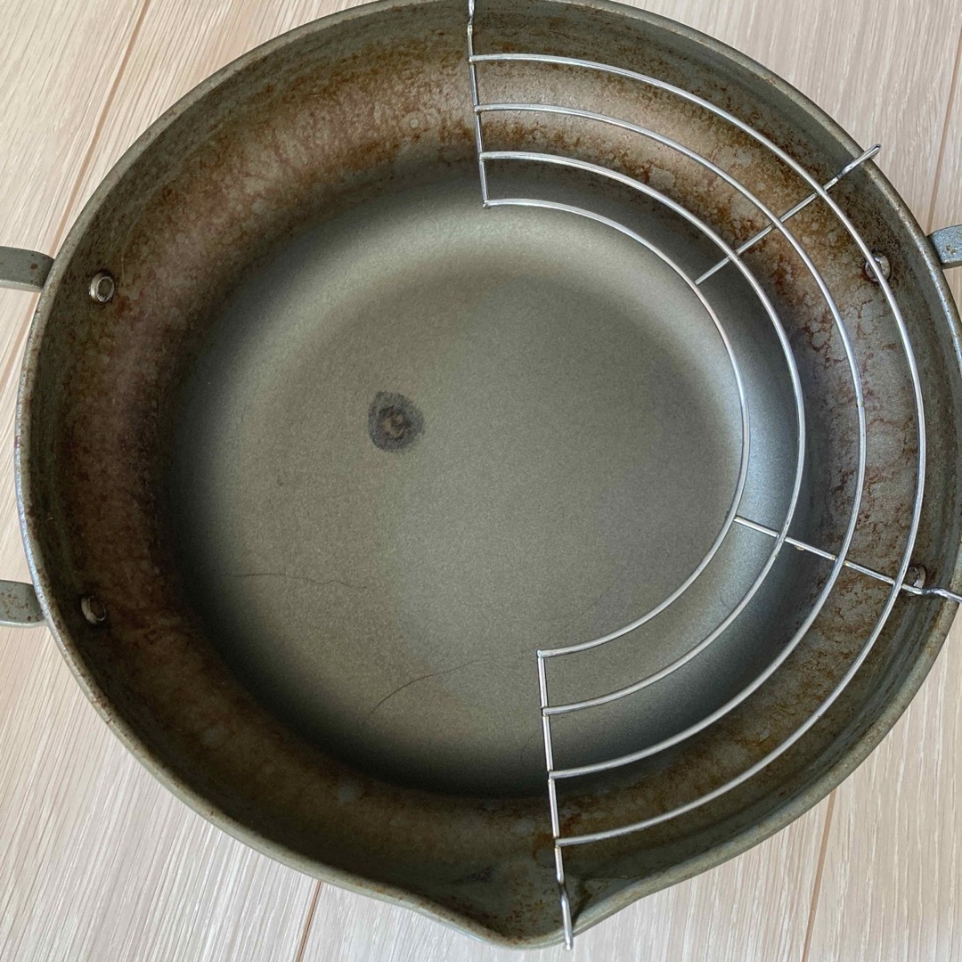 天ぷら鍋　24cm 純鉄 インテリア/住まい/日用品のキッチン/食器(鍋/フライパン)の商品写真